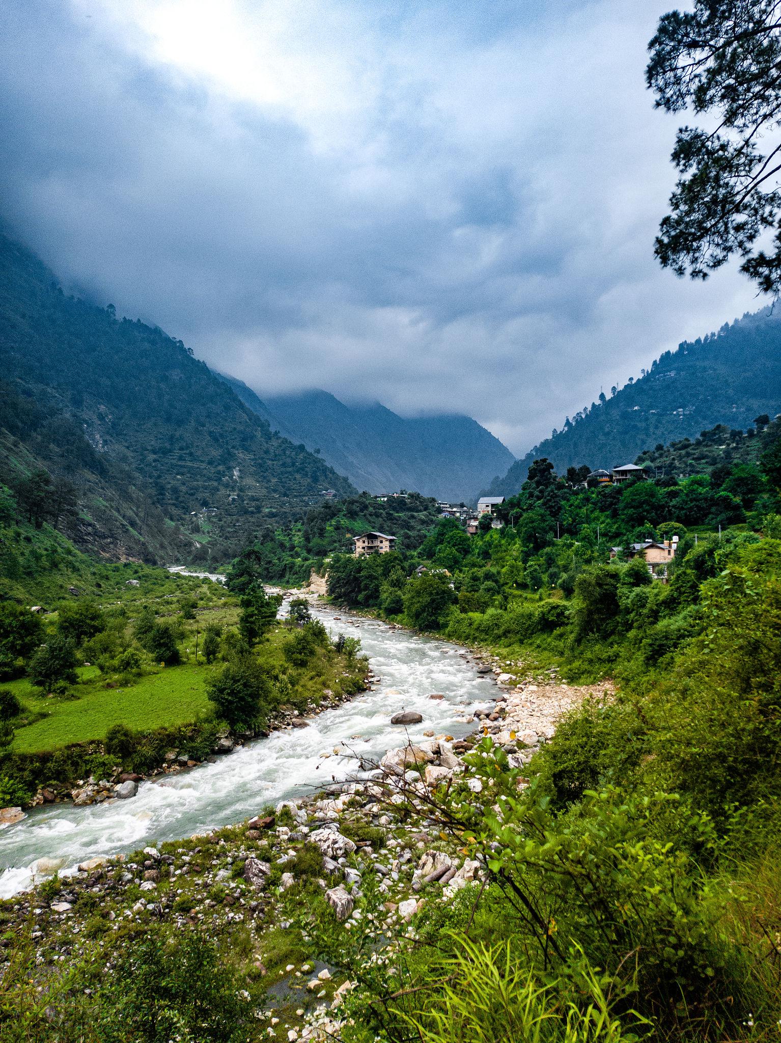 Tirthan Valley